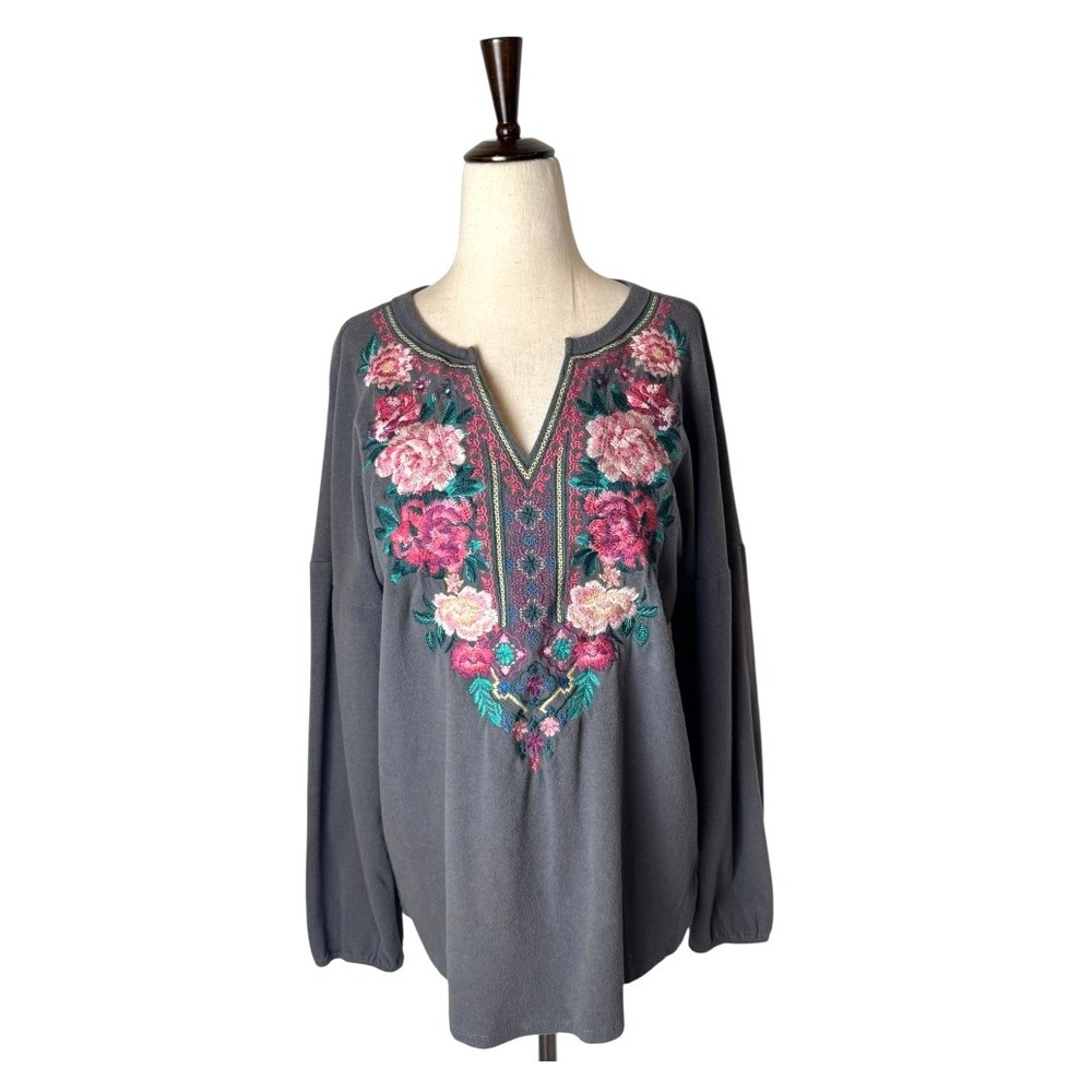 Andree Shirt Women Small Gray Floral Embroidered Fleece Pullover Boho Cottage
